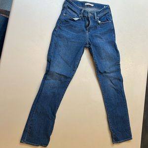 Levi Strauss Jeans - Classic Mid Rise Skinny Size 4
